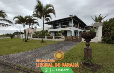 Sobrado de frente para a praia, com 7 quartos (sendo 3 suítes) em canoas.