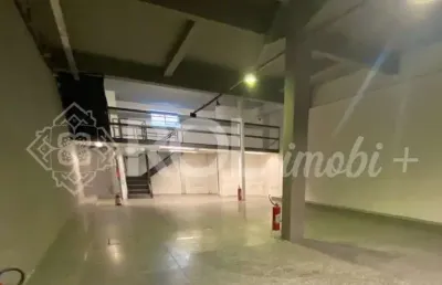 Loja comercial para locação no centro de são paulo: 1 sala, 1 banheiro, 101m² de área.