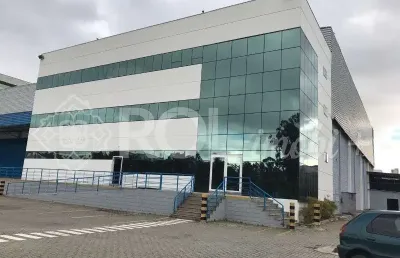 Galpão comercial de alto padrão para locação em guarulhos-sp, no bairro água chata, com 6 salas, 6 banheiros e 30 vagas de garagem.