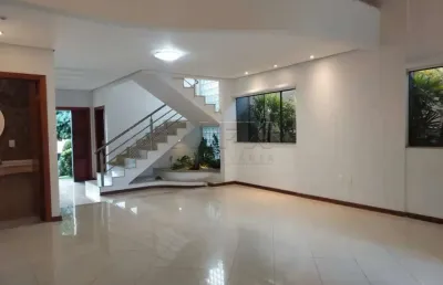 Casa em condomínio fechado com 5 quartos para alugar na avenida getúlio vargas, samambaia parque residencial, bauru, 360 m2 por r$ 8.500