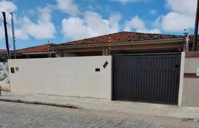 Casa com 4 dormitórios à venda por r$ 570.000,00 - josé américo de almeida - joão pessoa/pb