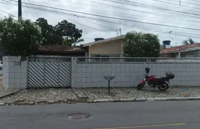 Ótima casa com ponto comercial à venda no ernesto geisel!  ?? localização privilegiada, na principal do bairro ernesto geisel, em rua asfaltada e pró