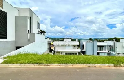 Terreno à venda condomínio la defense - vila estrela