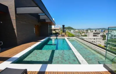 Cobertura duplex 3 suítes, 4 vaga de garagem- jurerê internacional