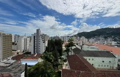 Apartamento 04 dormitórios, 2 garagens- próximo colégio coração de jesus
