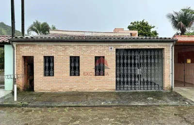 Casa com 3 dormitórios à venda, 158 m² por r$ 550.000 - centro - caraguatatuba/sp