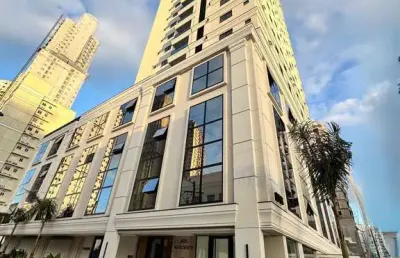 Apartamento à venda no bairro meia praia - itapema/sc