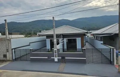 <p>descubra o conforto de viver em uma charmosa casa à venda em forquilhas, são josé! com 57m² de área útil, este imóvel foi projetado para proporcionar praticidade e bem-estar para você e sua f
