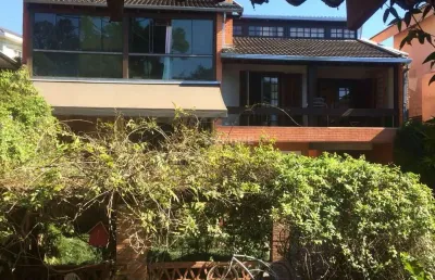 Casa com 3 quartos à venda na Rua Engenheiro Rômulo Gutierrez, 480, Vista Alegre, Curitiba