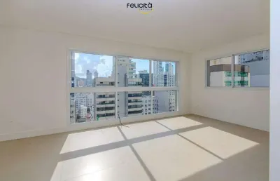 Apartamento na planta à venda na 2ª quadra de balneário camboriú com 3 suítes
