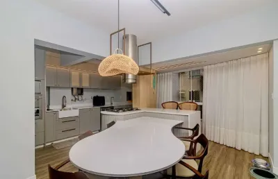 Apartamento mobiliado à venda no ed. brasil central balneário camboriú