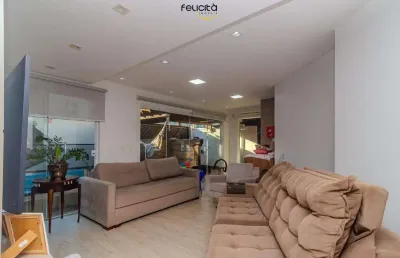 Casa com 3 quartos à venda na Rua 2400, 1070, Centro, Balneário Camboriú