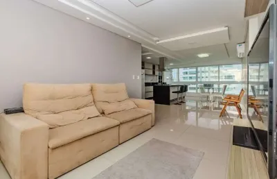 Apartamento com 03 suítes à venda no pioneiros em balneário camboriú.