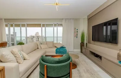 Apartamento com 03 suítes, mobiliado e decorado à venda na praia brava
