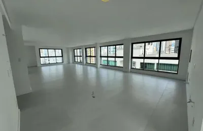 Cobertura com 4 quartos à venda na Rua 1141, 298, Centro, Balneário Camboriú
