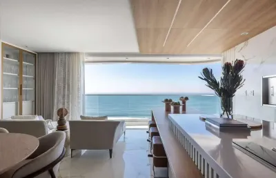 Apartamento vista mar à venda no ed. le blanc na praia brava