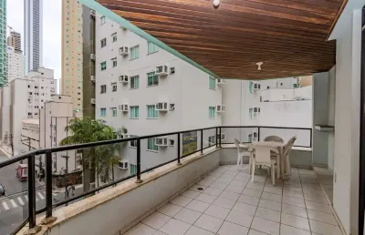 Apartamento próximo ao mar à venda no ed. victor meirelles em balneário camboriú