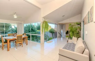Casa à venda no bairro ariribá em balneário camboriú