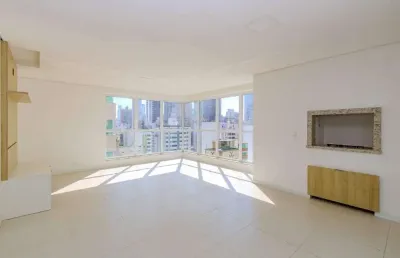 Apartamento à venda no centro de balneário camboriú