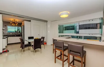 Apartamento à venda no centro de balneário camboriú