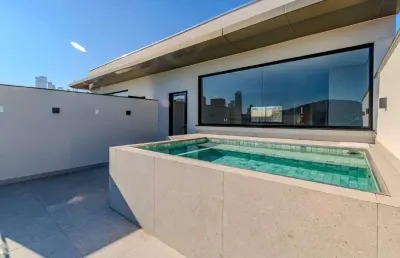 Casa triplex a venda no centro de balneário camboriú