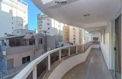 Apartamento quadra mar a venda no ed. barcelona plaza