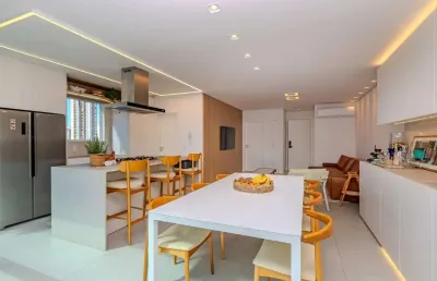Apartamento com vista mar à venda no centro de balneário camboriú