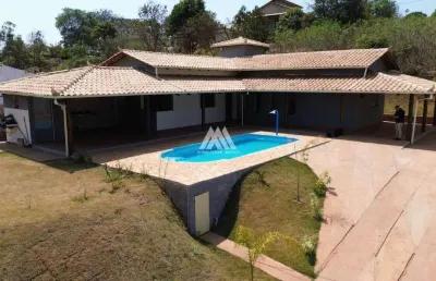 Vendo chácara em itatiaiuçu de 1000m² com 03 quartos e piscina excelente localização.