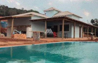 Vendo chácara de 1400m² em itatiaiuçu com 03 quartos e piscina excelente localização