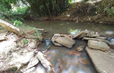 Vendo chácara em itatiaiuçu de 4000m² excelente localização.
