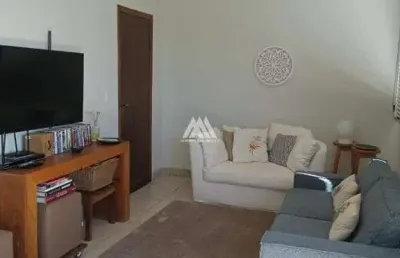 Vendo apartamento em itaúna com excelente localização!