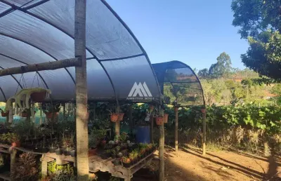 Vendo chácara em itatiaiuçu de 4.700m² com 03 quartos excelente localização