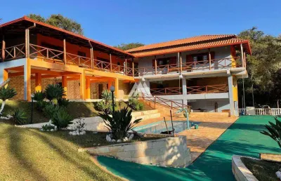 Vendo chácara em itatiaiuçu de 8.800m² com 03 quartos e piscina excelente localização