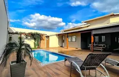 Casa á venda com 03 quartos sendo 01 suíte, lote de 360m² em igarapé mg!