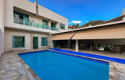 Casa de dois pavimentos com 05 quartos sendo 01 suíte á venda em igarapé-mg!