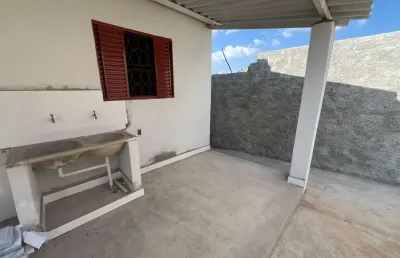 Casa em excelente bairro com 02 quartos para locação em igarapé-mg!