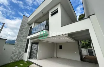 Casa com 3 quartos à venda no estrada das areias, indaial , 136 m2 por r$ 750.000