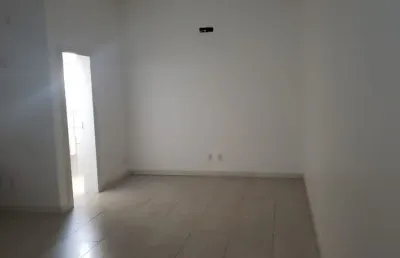 Sala comercial térrea,  semi mobiliada, próximo ao fórum de tubarão – sc