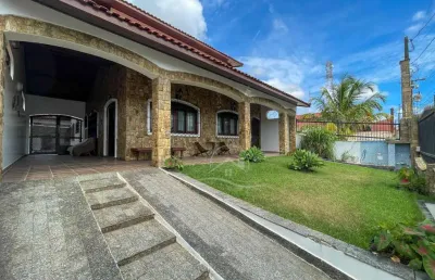 Casa sobrado à venda com piscina, 4 quarto(s),  sendo 4 suíte(s)  no bairro stella maris, 250 metros da praia, peruíbe-sp