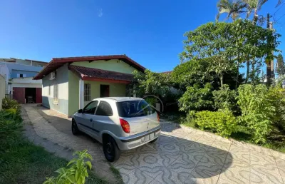 Casa térrea com edícula à venda , 3 quarto(s),   no bairro stella maris, 700 metros da praia, peruíbe-sp