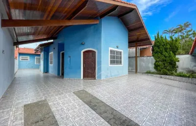 Casa térrea à venda , 3 quarto(s),  sendo 1 suíte(s)  no bairro flórida, 300 metros da praia, peruíbe-sp
