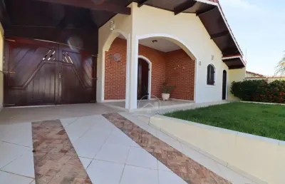 Casa térrea à venda , 3 quarto(s),  sendo 2 suíte(s)  no bairro oasis, 650 metros da praia, peruíbe-sp