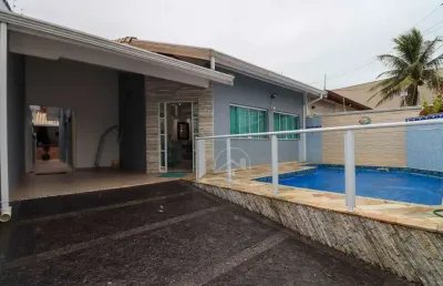 Casa térrea à venda , 3 quarto(s),  sendo 1 suíte(s)  no bairro três marias, 700 metros da praia, peruíbe-sp