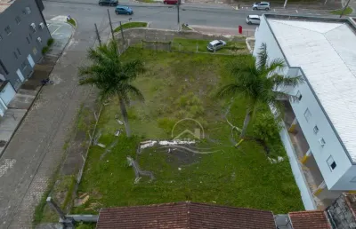 Terreno amplo à venda , ,   no bairro jardim imperador, 600 metros da praia, peruíbe-sp