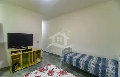 Casa térrea à venda com piscina, 3 quarto(s),  sendo 3 suíte(s)  no bairro stella maris, 180 metros da praia, peruíbe-sp