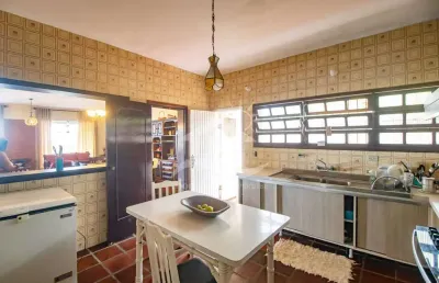 Casa térrea à venda , 4 quarto(s),  sendo 2 suíte(s)  no bairro flórida, 0 metros da praia, peruíbe-sp