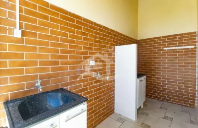 Casa térrea com piscina à venda com piscina, 4 quarto(s),  sendo 1 suíte(s)  no bairro stella maris, 700 metros da praia, peruíbe-sp