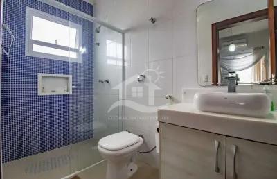 Casa assobradada à venda , 4 quarto(s),  sendo 2 suíte(s)  no bairro são joão batista, 600 metros da praia, peruíbe-sp