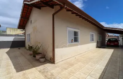 Casa térrea à venda com piscina, 3 quarto(s),  sendo 1 suíte(s)  no bairro cidade nova peruíbe, 800 metros da praia, peruíbe-sp