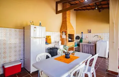 Casa térrea com edícula à venda , 3 quarto(s),  sendo 1 suíte(s)  no bairro stella maris, 200 metros da praia, peruíbe-sp